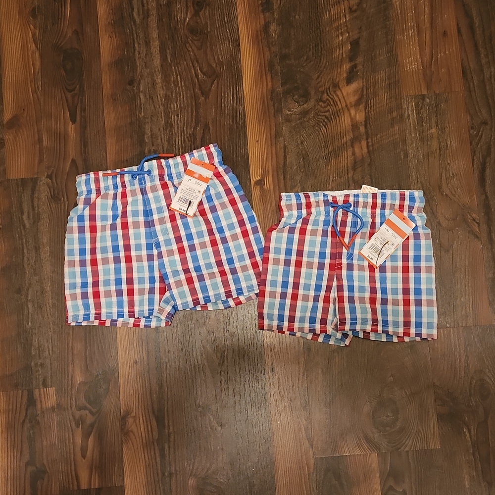 NWT Infant Boys Cat&Jack swim trunks with lining.